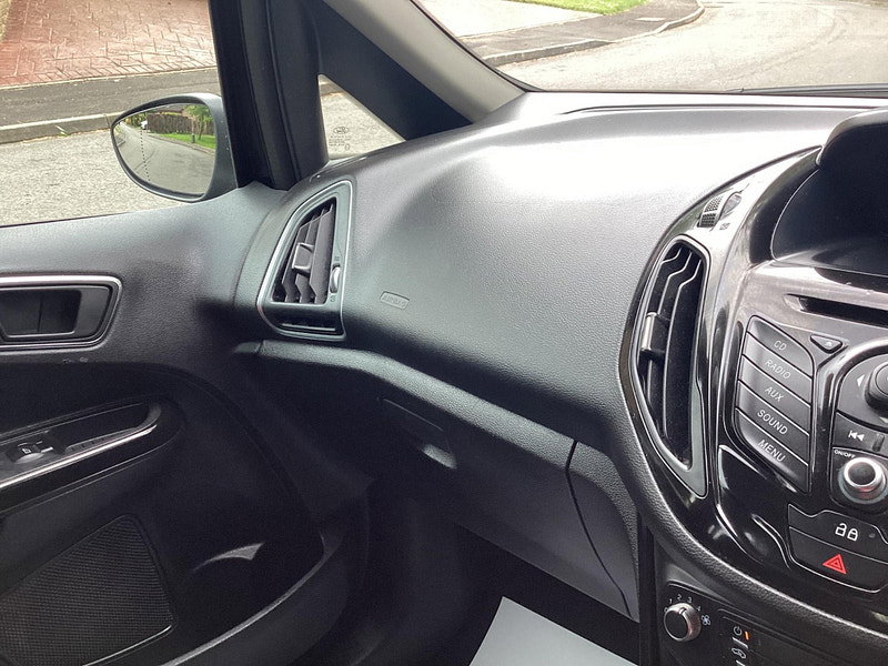 Ford B-Max 1.4 Zetec Euro 5 5dr