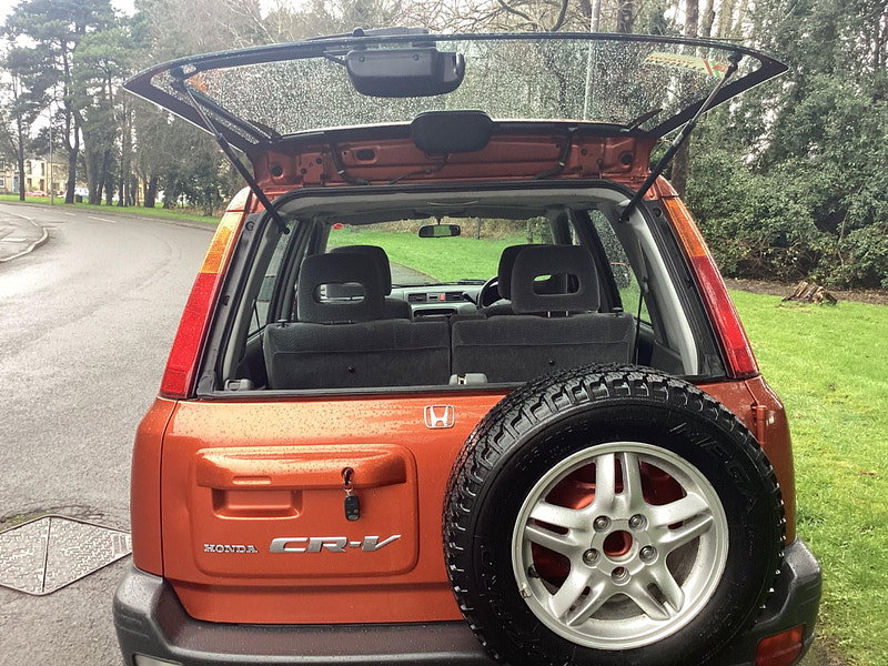 Honda CR-V 2.0i ES 5dr (sun roof, a/c)