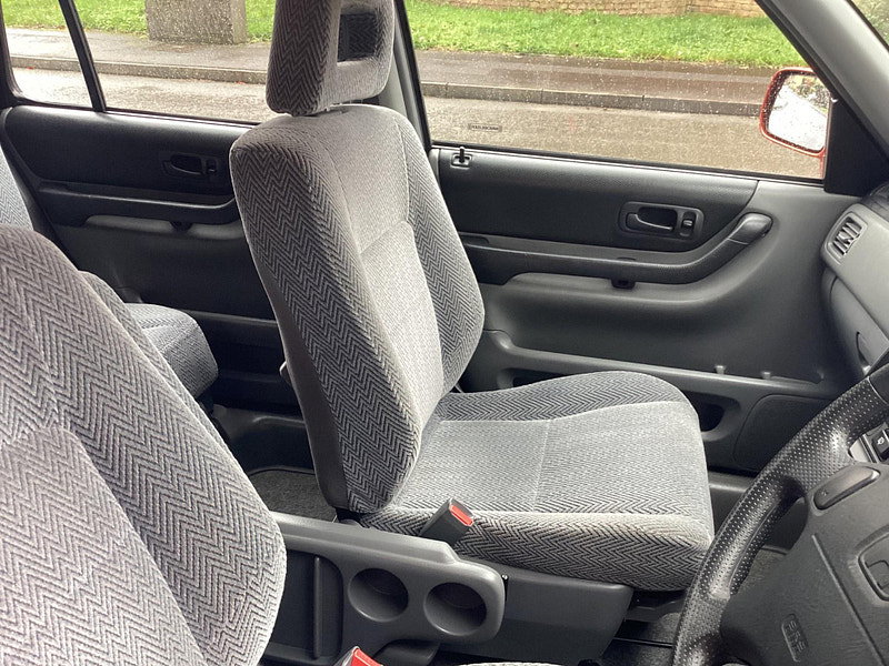 Honda CR-V 2.0i ES 5dr (sun roof, a/c)