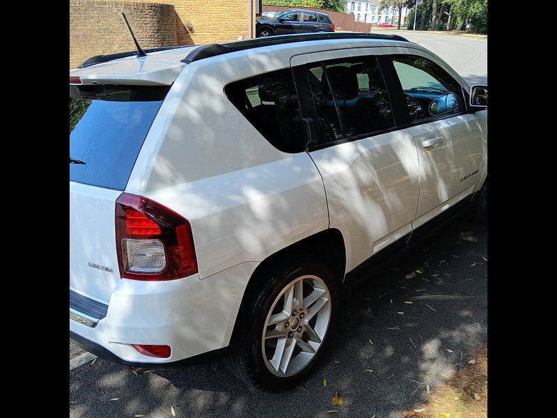 Jeep Compass 2.4 Limited SUV 5dr Petrol Auto 4WD Euro 5 (168 bhp)
