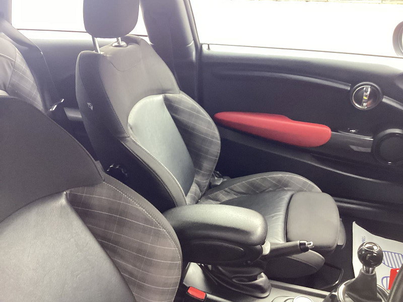 MINI Hatch 1.5 Cooper Hatchback 3dr Petrol Manual Euro 6 (s/s) (136 ps)