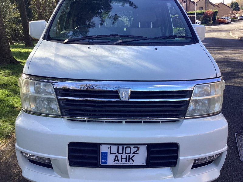 Nissan Elgrand 