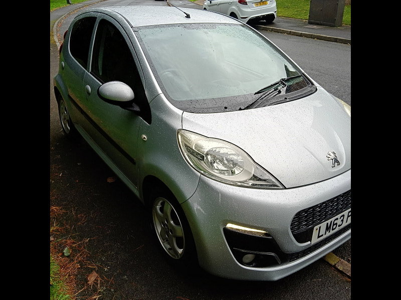 Peugeot 107 1.0 12V Allure Hatchback 5dr Petrol Manual Euro 5 (68 ps)