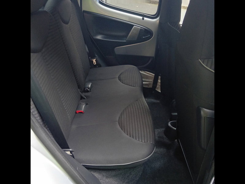 Peugeot 107 1.0 12V Allure Hatchback 5dr Petrol Manual Euro 5 (68 ps)