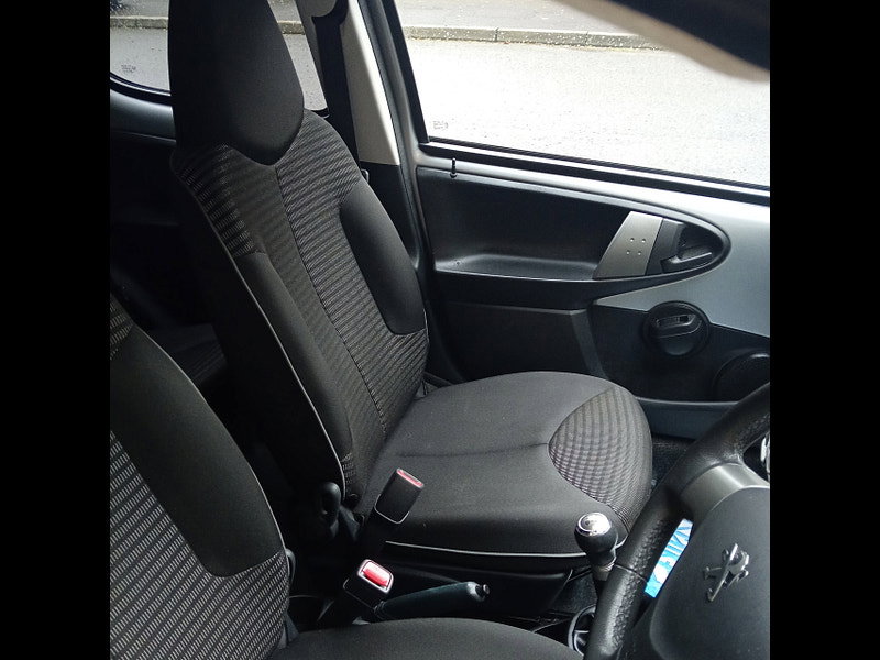 Peugeot 107 1.0 12V Allure Hatchback 5dr Petrol Manual Euro 5 (68 ps)