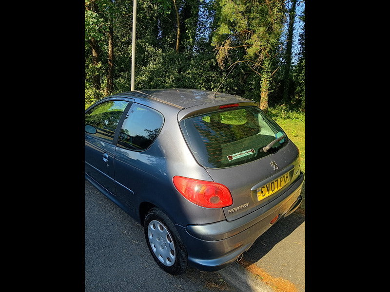 Peugeot 206 1.4 Look Hatchback 3dr Petrol Manual (152 g/km, 75 bhp)
