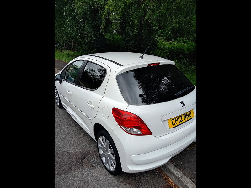 Peugeot 207 1.4 Sportium Hatchback 5dr Petrol Manual Euro 5 (75 ps)