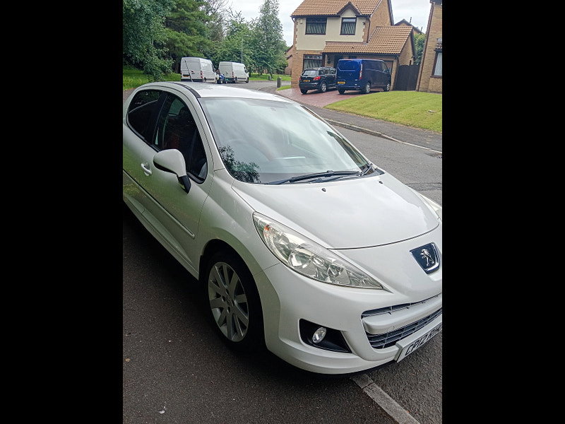 Peugeot 207 1.4 Sportium Hatchback 5dr Petrol Manual Euro 5 (75 ps)