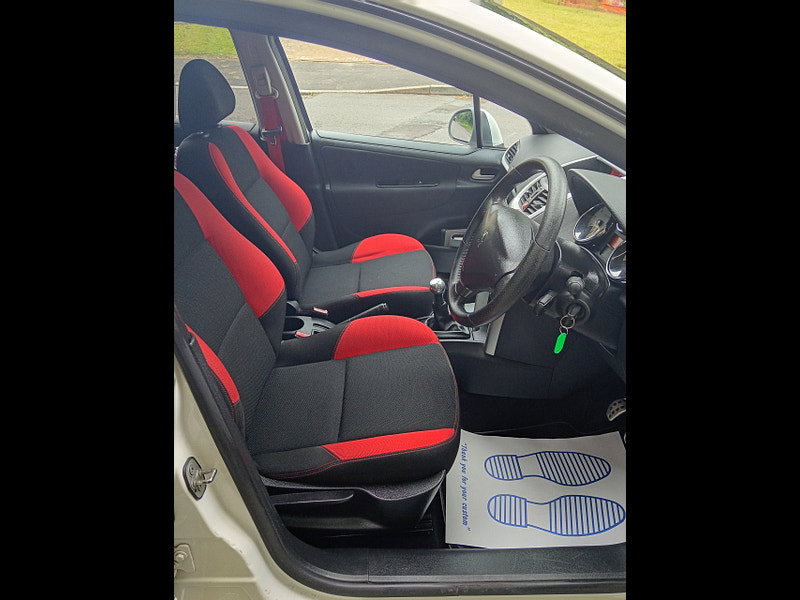 Peugeot 207 1.4 Sportium Hatchback 5dr Petrol Manual Euro 5 (75 ps)
