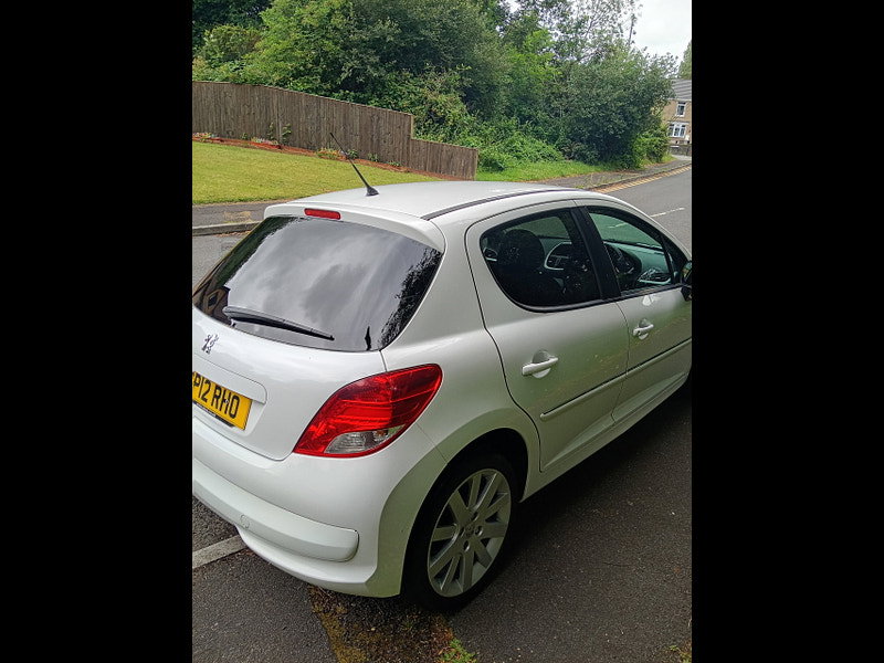 Peugeot 207 1.4 Sportium Hatchback 5dr Petrol Manual Euro 5 (75 ps)