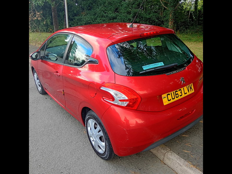 Peugeot 208 1.2 VTi Access+ Hatchback 3dr Petrol Manual Euro 5 (82 ps)