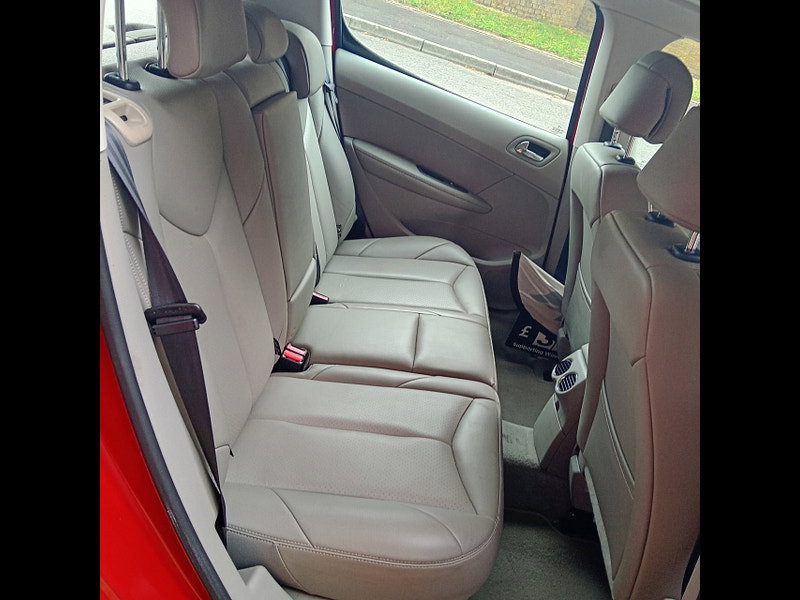 Peugeot 308 1.6 THP SE Hatchback 5dr Petrol Automatic (188 g/km, 140 bhp)