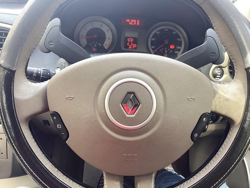 Renault Clio 1.6 VVT Initiale 5dr