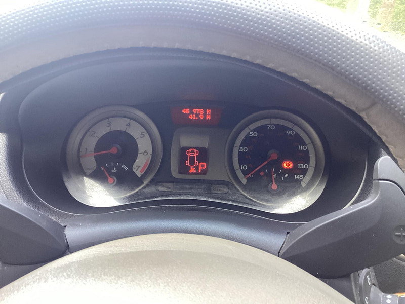 Renault Clio 1.6 VVT Initiale 5dr