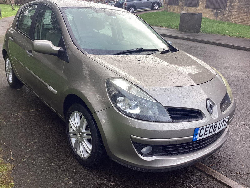 Renault Clio 1.6 VVT Initiale 5dr