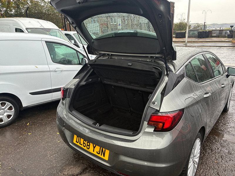 Vauxhall Astra 1.0i Turbo ecoTEC Elite Nav Hatchback 5dr Petrol Manual Euro 6 (s/s) (105 ps)