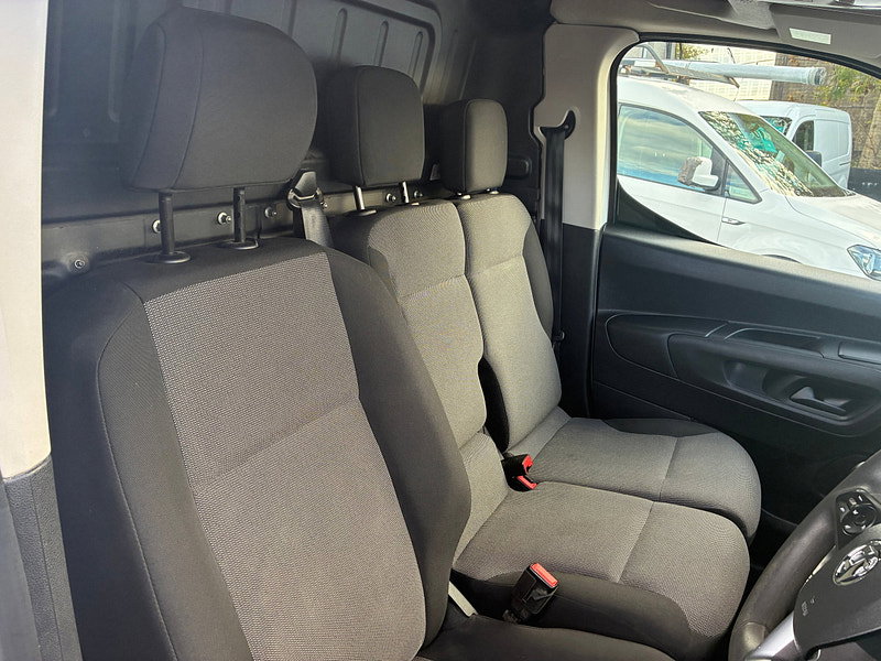 Vauxhall Combo 1.6 Turbo D 2300 Sportive Panel Van 4dr Diesel Manual L1 H1 Euro 6 (s/s) (100 ps)
