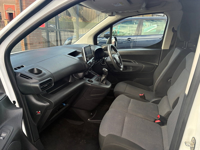 Vauxhall Combo 1.6 Turbo D 2300 Sportive Panel Van 4dr Diesel Manual L1 H1 Euro 6 (s/s) (100 ps)