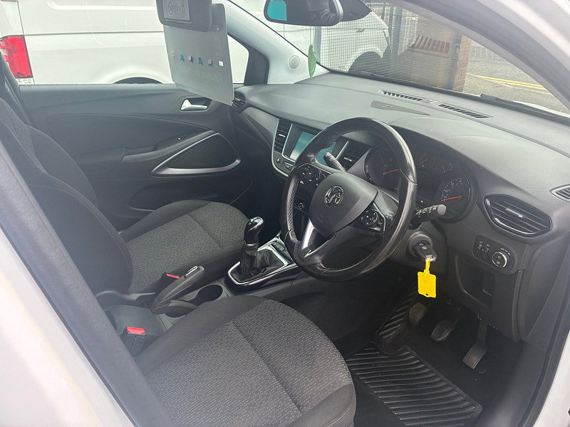 Vauxhall Crossland X 1.2 SE SUV 5dr Petrol Manual Euro 6 (83 ps)