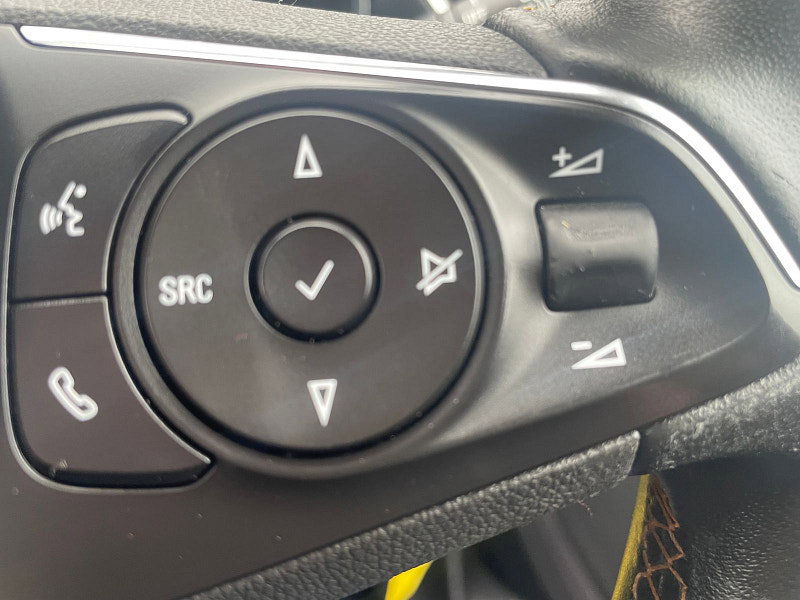 Vauxhall Crossland X 1.6L TECH LINE NAV ECOTEC S/S 5dr Diesel Manual Euro 6 (98 bhp)