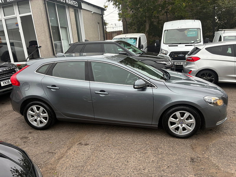 Volvo V40 1.6 T2 SE Hatchback 5dr Petrol Manual Euro 5 (s/s) (120 ps)