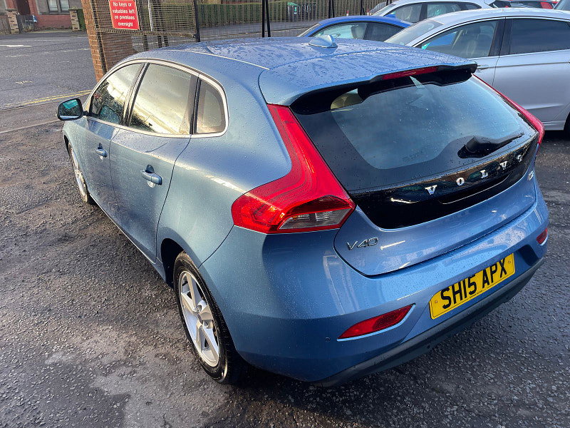 Volvo V40 2.0L SE D2 Hatchback 5dr Diesel Manual Euro 6 (118 bhp)
