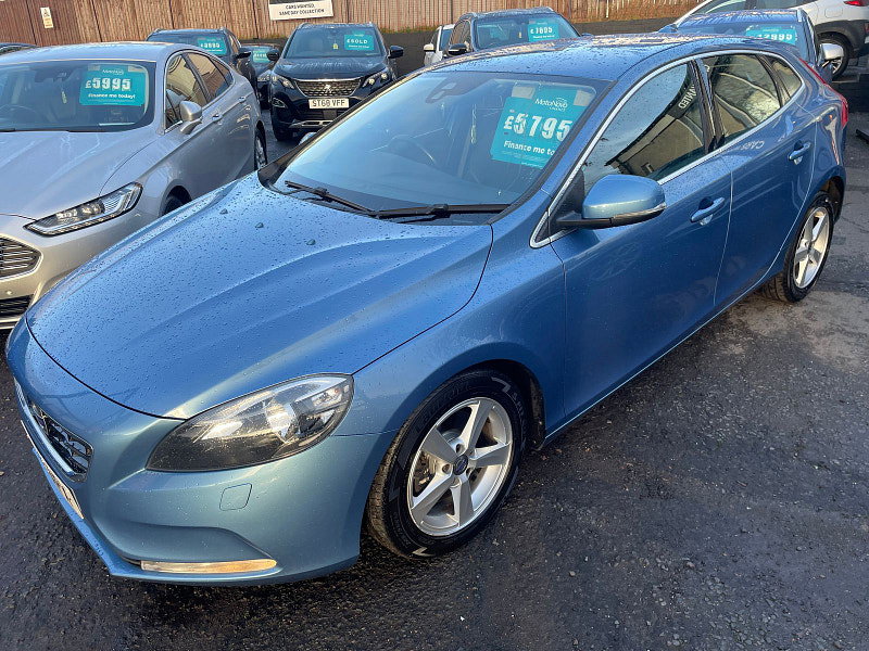 Volvo V40 2.0L SE D2 Hatchback 5dr Diesel Manual Euro 6 (118 bhp)
