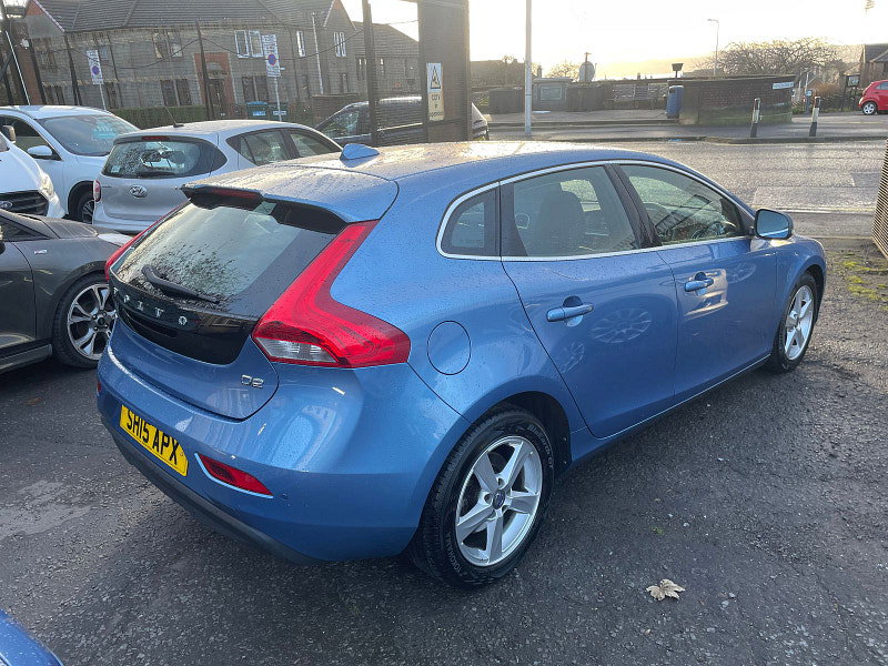 Volvo V40 2.0L SE D2 Hatchback 5dr Diesel Manual Euro 6 (118 bhp)