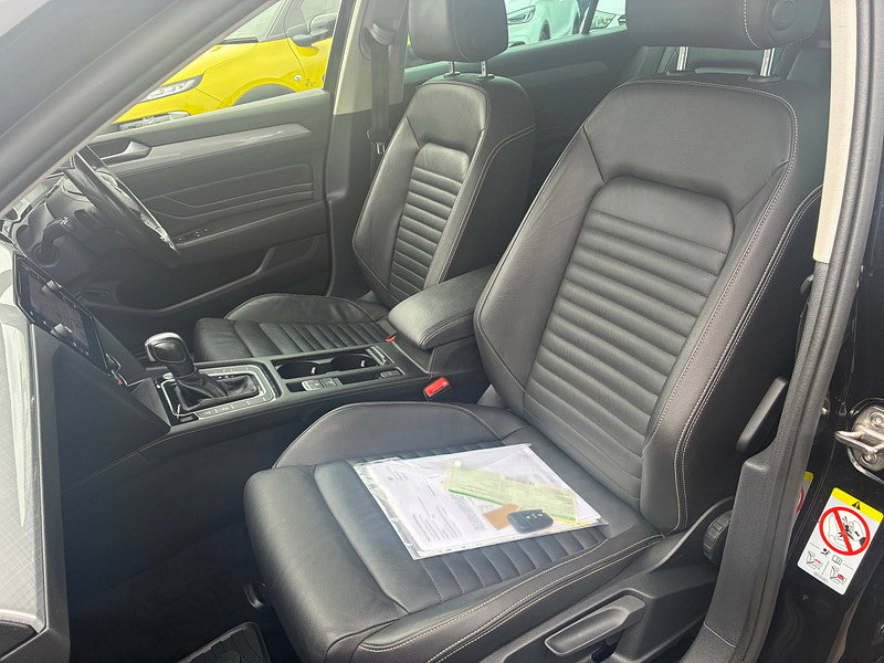Volkswagen Passat 1.6 TDI SEL Estate 5dr Diesel DSG Euro 6 (s/s) (120 ps)