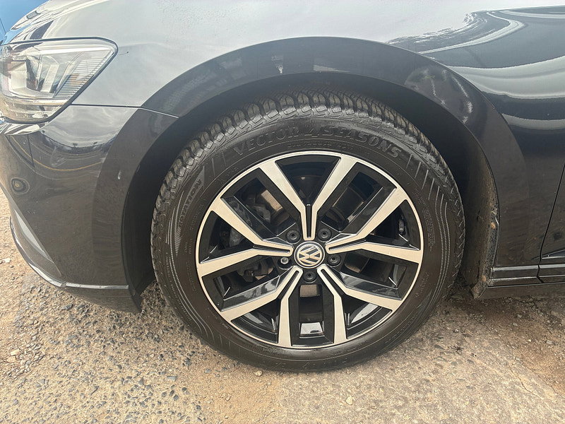Volkswagen Passat 1.6 TDI SEL Estate 5dr Diesel DSG Euro 6 (s/s) (120 ps)
