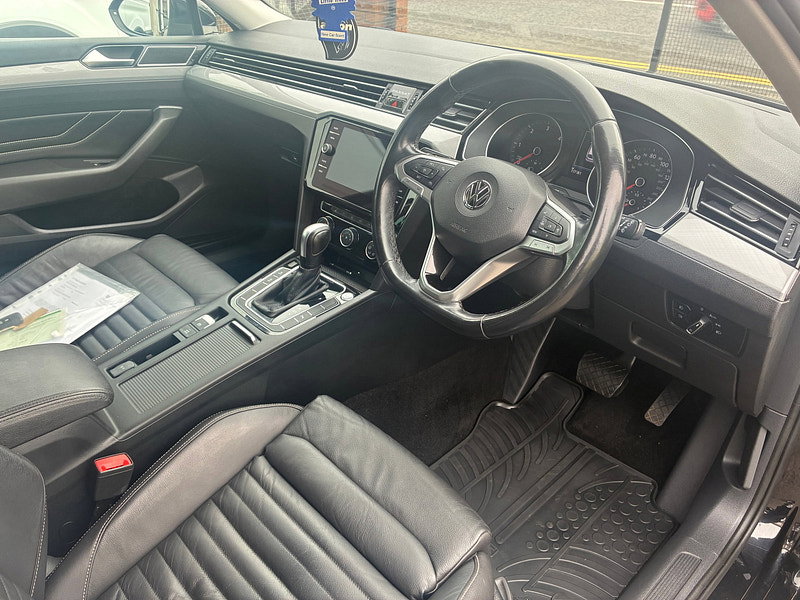 Volkswagen Passat 1.6 TDI SEL Estate 5dr Diesel DSG Euro 6 (s/s) (120 ps)