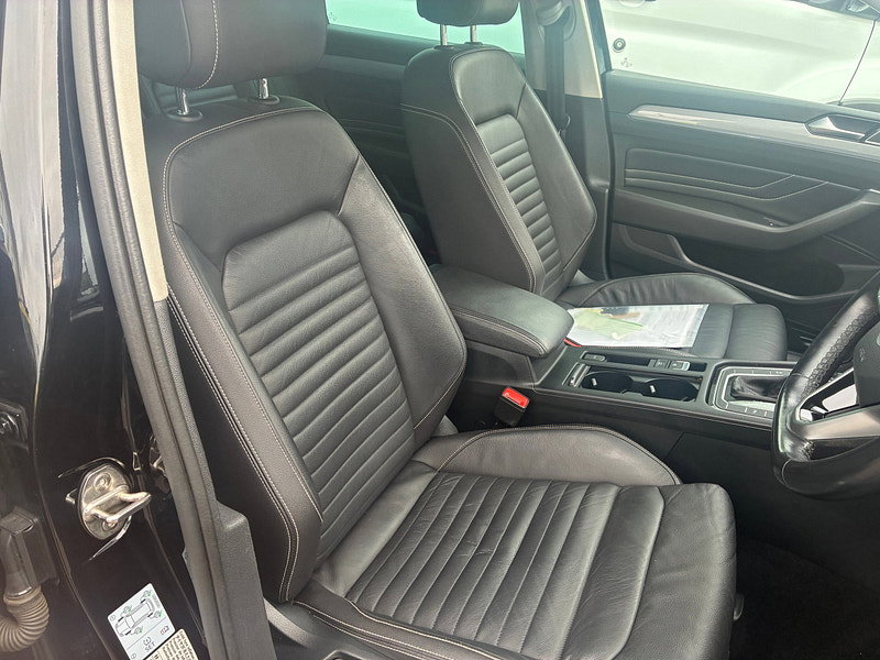 Volkswagen Passat 1.6 TDI SEL Estate 5dr Diesel DSG Euro 6 (s/s) (120 ps)