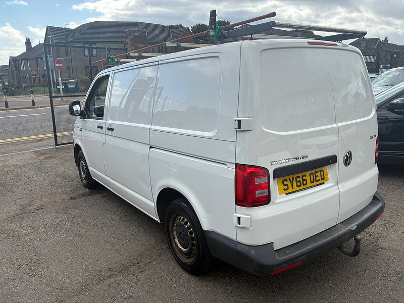 Volkswagen Transporter 2.0 TDI T28 BlueMotion Tech Startline Panel Van 5dr Diesel Manual FWD SWB Euro 6 (s/s) (102 ps)