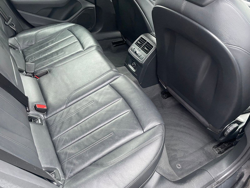 Audi A4 2.0L Sport Ultra TDI Semi-Auto Estate 5dr Diesel Semi Automatic Euro 6 (188 bhp)
