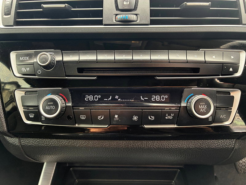 BMW 2 Series 2.0 220i Sport Coupe 2dr Petrol Manual Euro 6 (s/s) (184 ps)