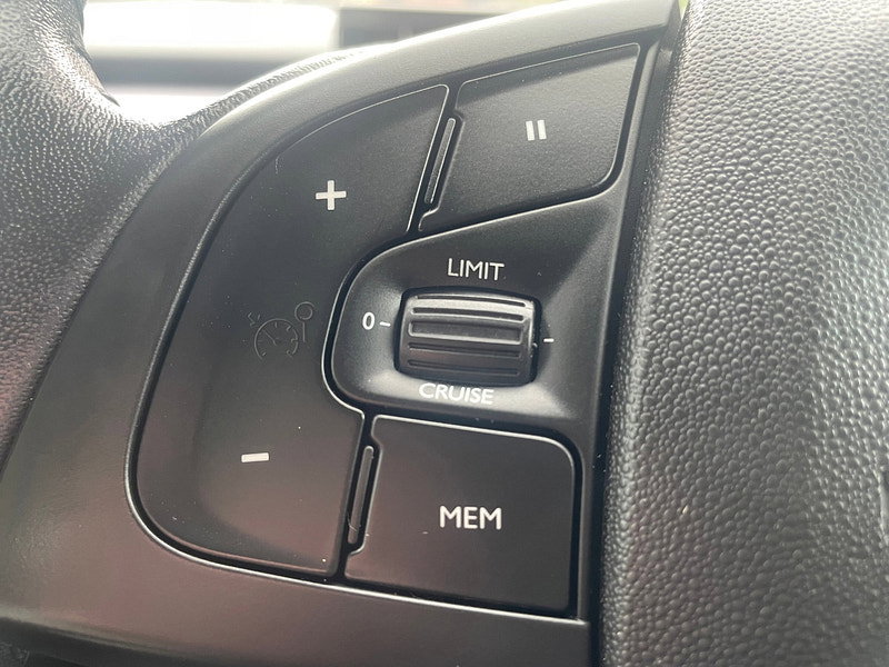 Citroen C4 Cactus 1.2 PureTech Feel Edition Hatchback 5dr Petrol Manual Euro 6 (82 ps)