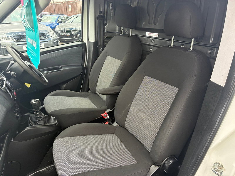 Fiat Doblo 1.6 JTD MultiJet 16v Panel Van 4dr Diesel Manual L1 H1 (137 g/km, 105 bhp)
