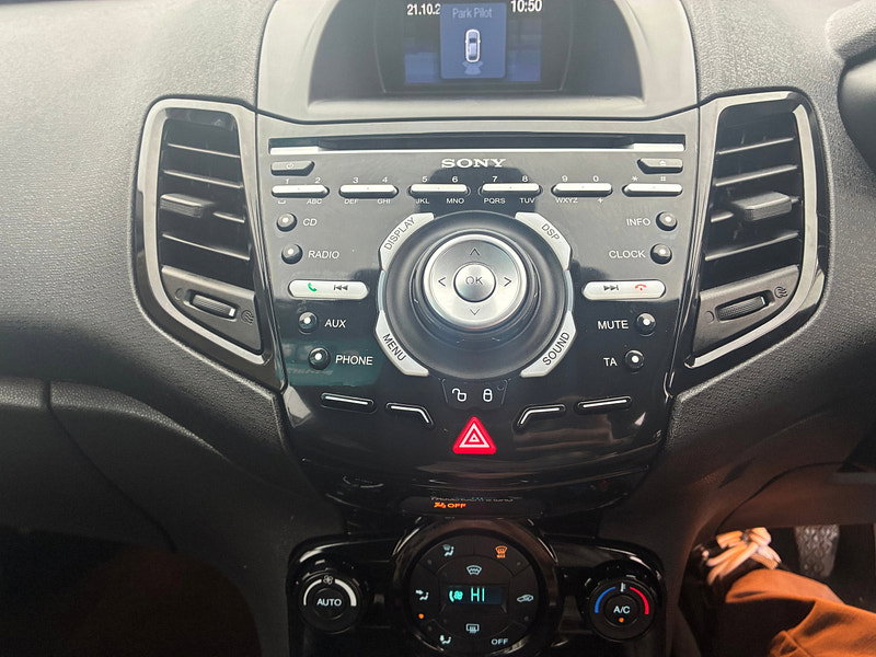 Ford Fiesta 1.0T EcoBoost Titanium Hatchback 5dr Petrol Manual Euro 5 (s/s) (100 ps)