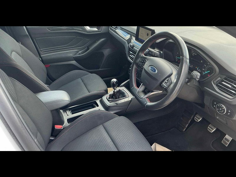 Ford Focus 1.0L ST-Line Hatchback 5dr Petrol Manual Euro 6 (123 bhp)