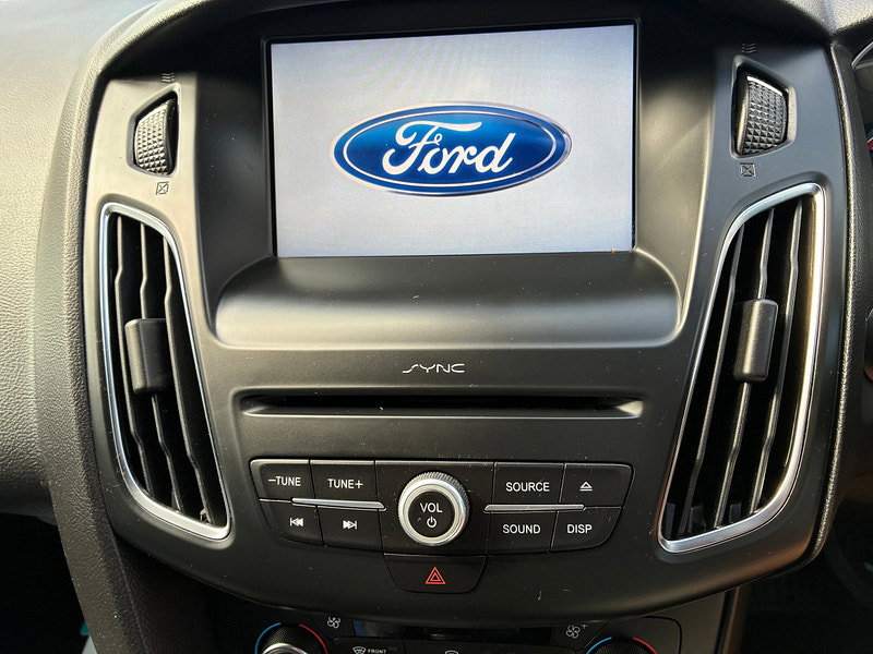 Ford Focus 2.0 TDCi ST-2 Hatchback 5dr Diesel Manual Euro 6 (s/s) (185 ps)