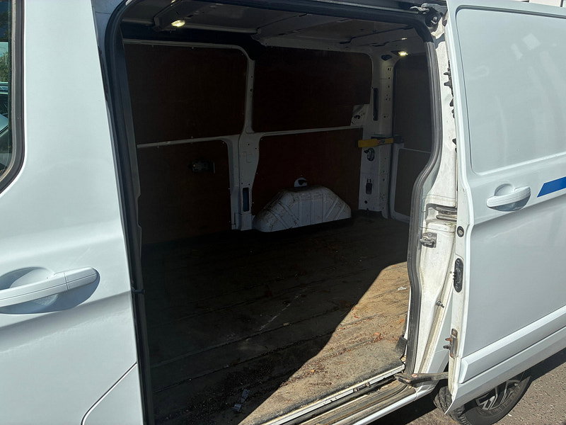 Ford Transit Custom 2.0 TDCi 270 Trend Panel Van 5dr Diesel Manual L1 H1 (157 g/km, 128 bhp)