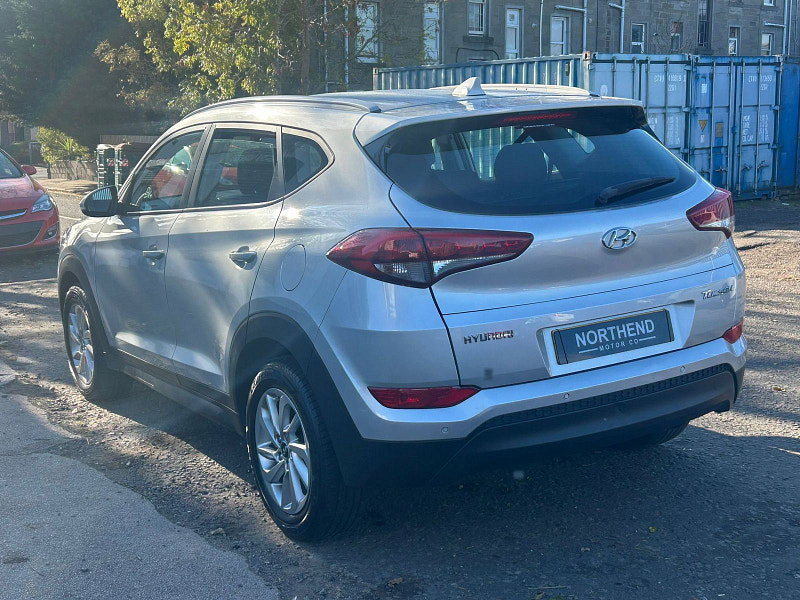 Hyundai Tucson 1.7L SE Blue Drive 2WD CRDi SUV 5dr Diesel Manual Euro 6 (114 bhp)