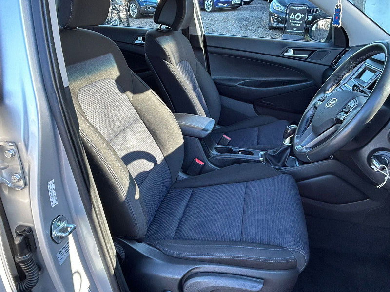 Hyundai Tucson 1.7L SE Blue Drive 2WD CRDi SUV 5dr Diesel Manual Euro 6 (114 bhp)