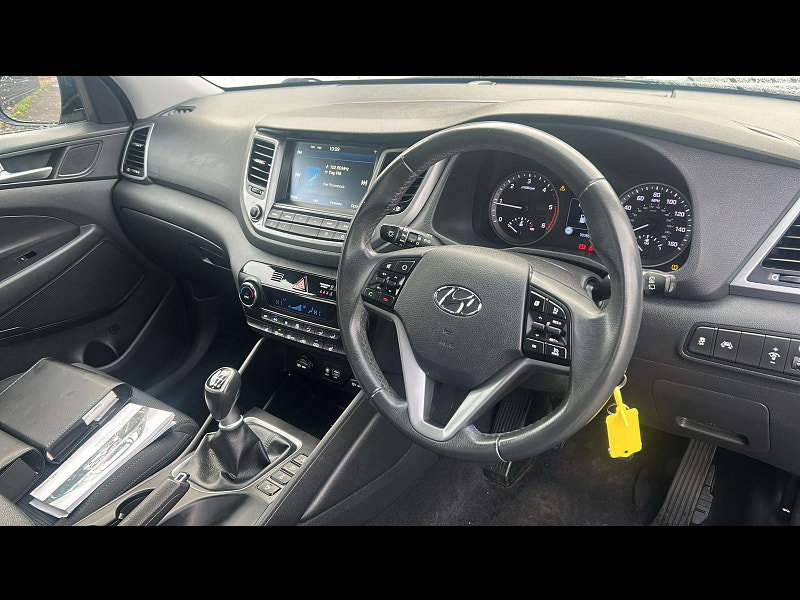 Hyundai Tucson 2.0L SE Nav CRDi SUV 5dr Diesel Manual Euro 6 (182 bhp)