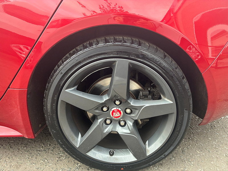 Jaguar XE 2.0d R-Sport Saloon 4dr Diesel Auto Euro 6 (s/s) (180 ps)