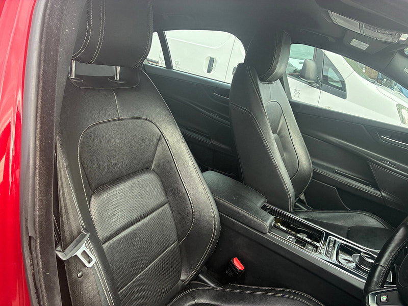 Jaguar XE 2.0d R-Sport Saloon 4dr Diesel Auto Euro 6 (s/s) (180 ps)