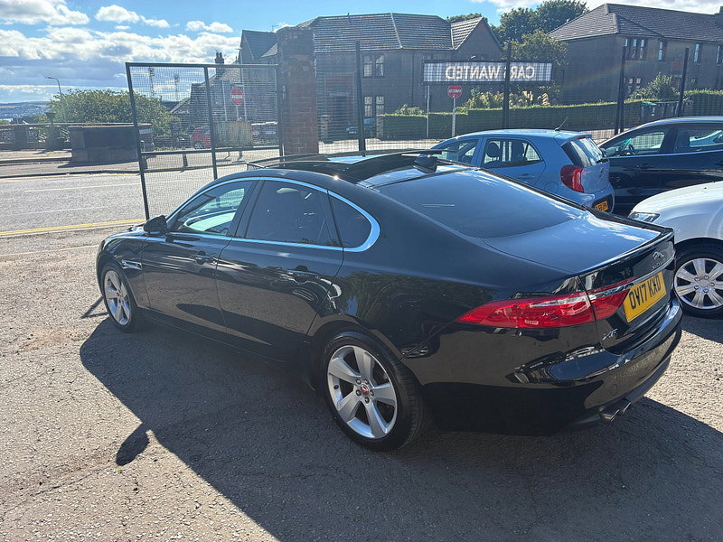 Jaguar XF 2.0d Portfolio Saloon 4dr Diesel Auto Euro 6 (s/s) (180 ps)