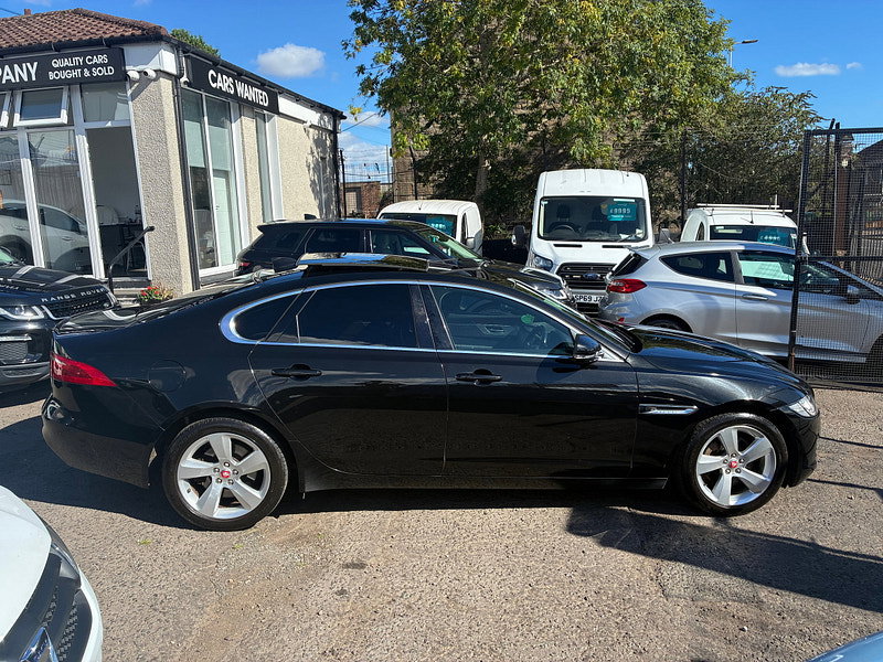 Jaguar XF 2.0d Portfolio Saloon 4dr Diesel Auto Euro 6 (s/s) (180 ps)