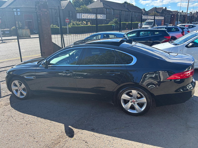 Jaguar XF 2.0d Portfolio Saloon 4dr Diesel Auto Euro 6 (s/s) (180 ps)
