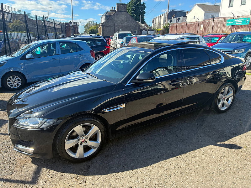 Jaguar XF 2.0d Portfolio Saloon 4dr Diesel Auto Euro 6 (s/s) (180 ps)